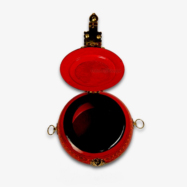 natural and artistic